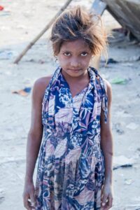 girl, child, kid, homeless, poverty, female, indian, allahabad, hunger, hindu, prayag